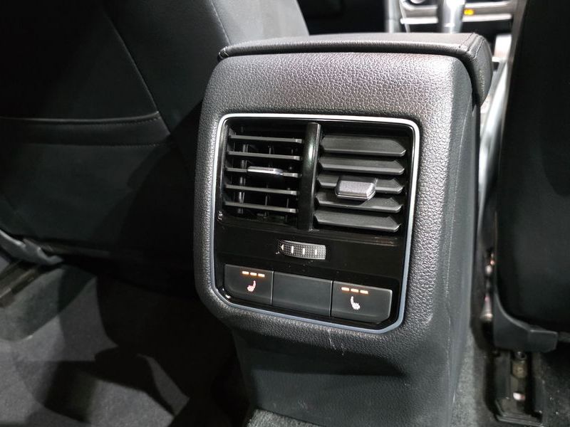 2018 Volkswagen Passat 2.0 TSI B7 photo 18