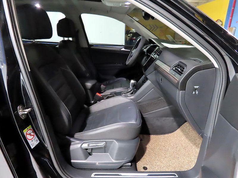 2023 Volkswagen Tiguan 2.0 TSI Prestige photo 11