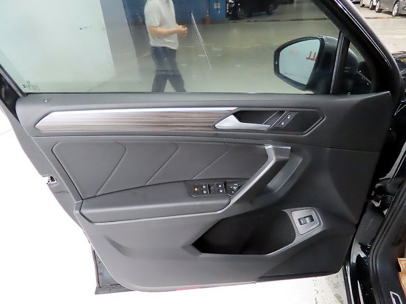2023 Volkswagen Tiguan 2.0 TSI Prestige photo 15