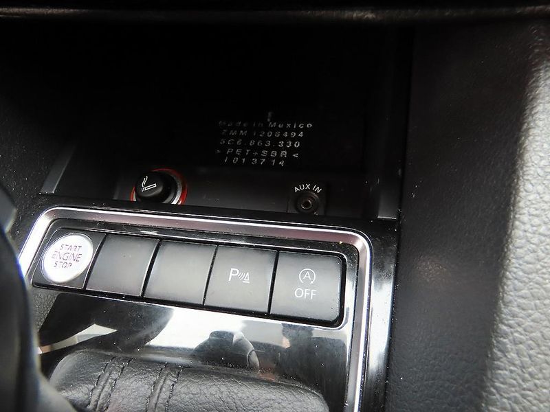 2015 Volkswagen Jetta 2.0 TDI BlueMotion Premium 6th photo 12