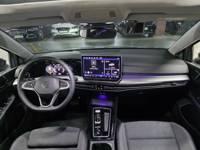 2025 Volkswagen Golf 2.0 TDI Prestige photo 7