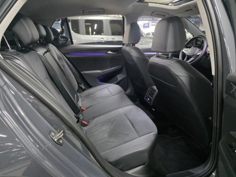2025 Volkswagen Golf 2.0 TDI Prestige photo 9