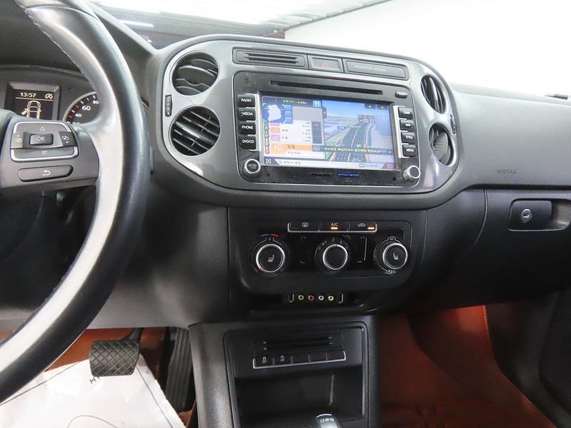 2015 Volkswagen Tiguan 2.0 TDI Comfort 5N photo 10