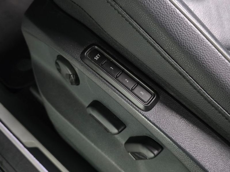 2021 Volkswagen Tiguan 2.0 TDI Prestige photo 16