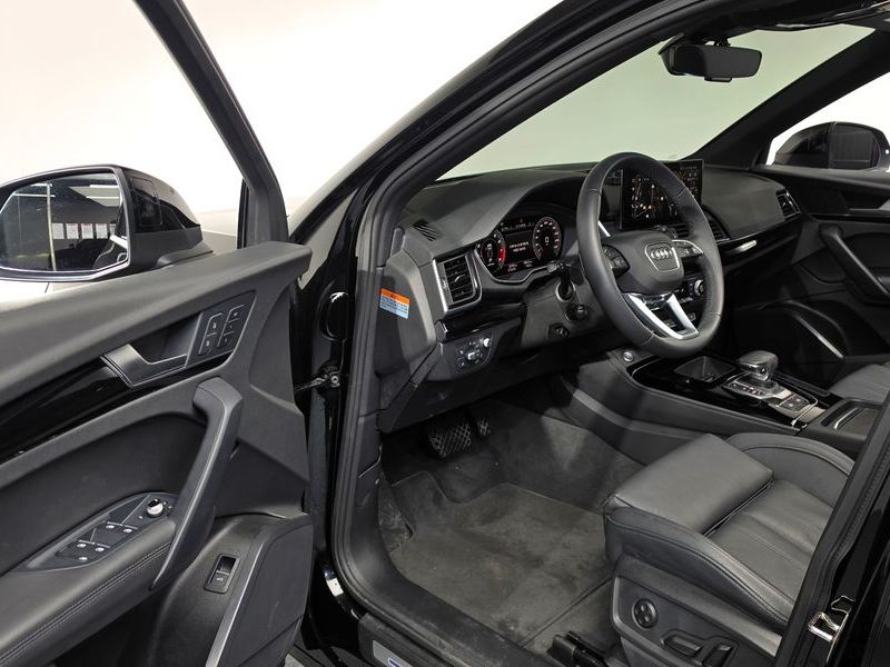 2021 Audi Q5 45 TFSI Quattro Premium photo 10