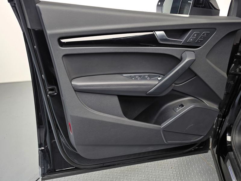 2021 Audi Q5 45 TFSI Quattro Premium photo 24