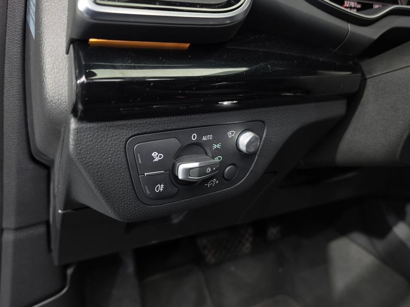 2021 Audi Q5 45 TFSI Quattro Premium photo 28