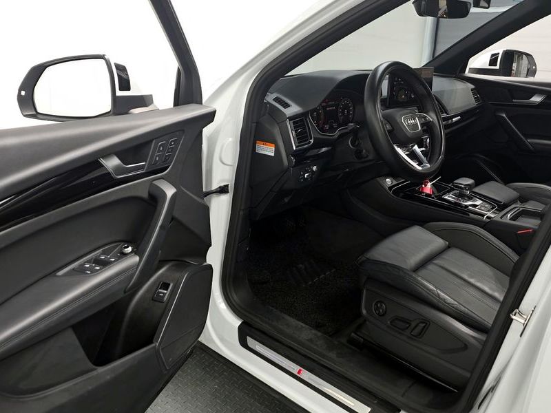 2022 Audi Q5 45 TFSI Quattro Premium Sportback photo 10