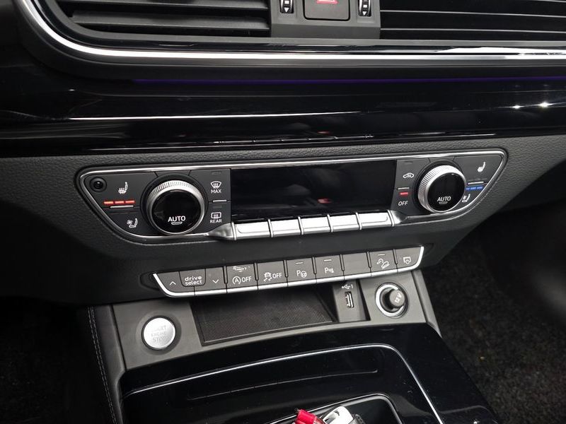 2022 Audi Q5 45 TFSI Quattro Premium Sportback photo 16
