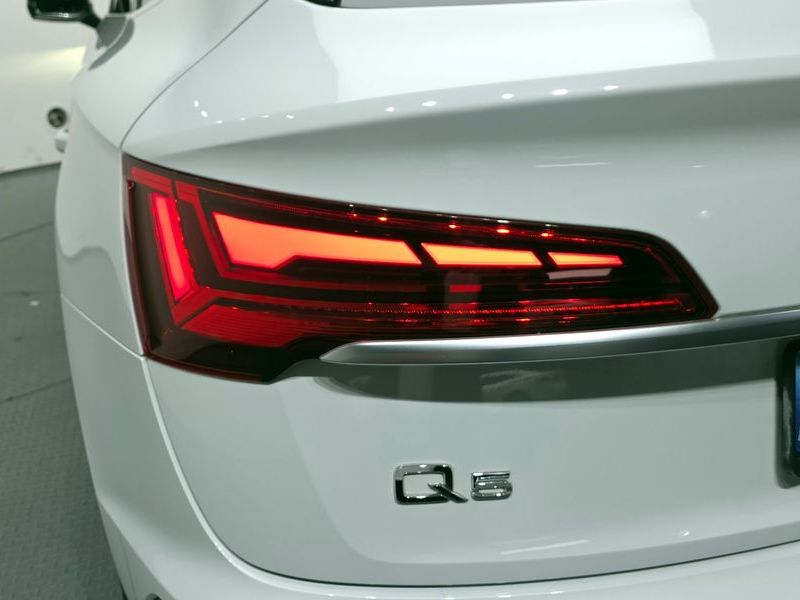 2022 Audi Q5 45 TFSI Quattro Premium Sportback photo 23