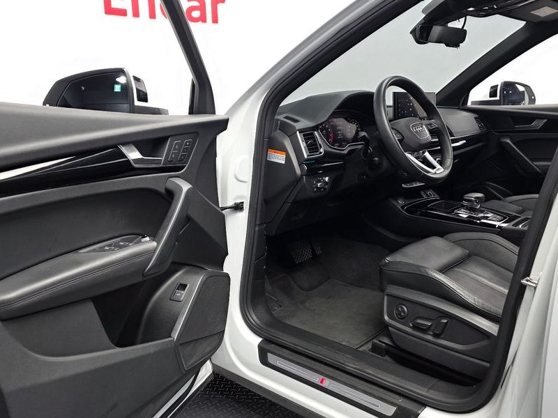 2021 Audi Q5 45 TFSI Quattro Premium photo 10