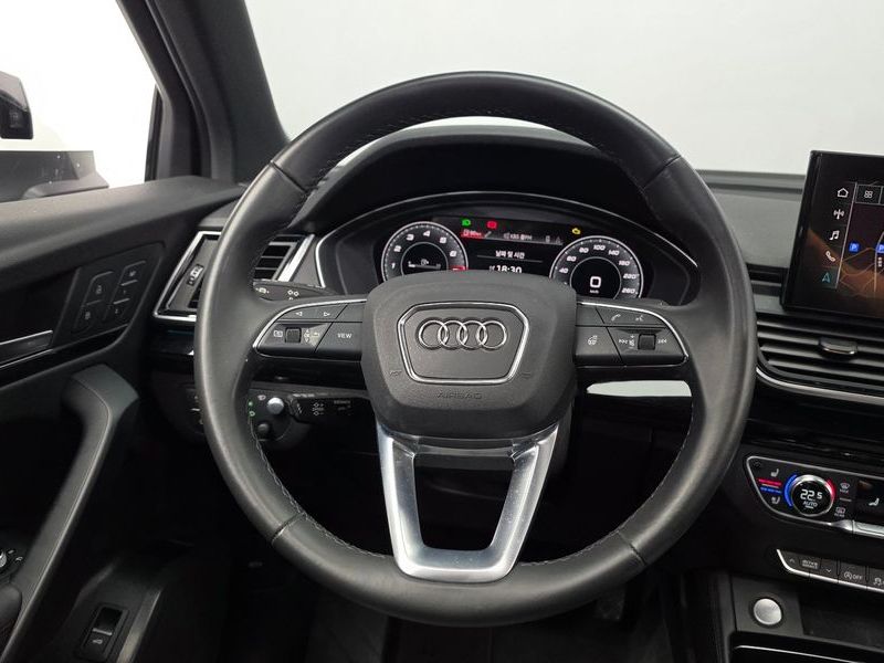 2021 Audi Q5 45 TFSI Quattro Premium photo 13