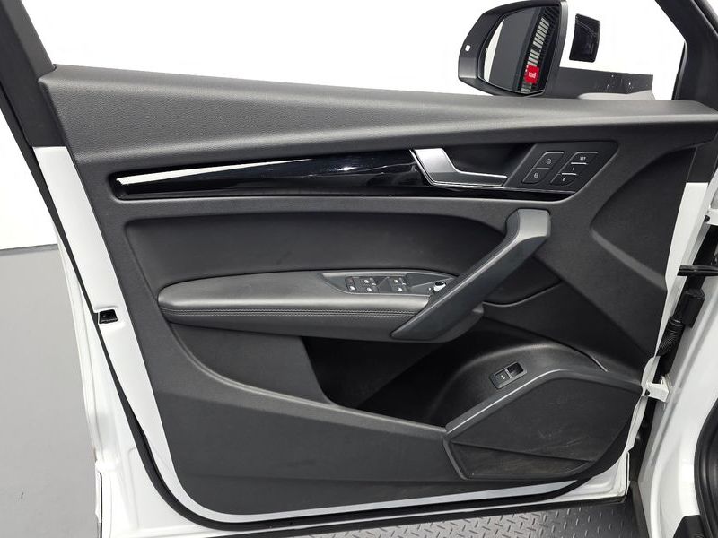 2021 Audi Q5 45 TFSI Quattro Premium photo 24
