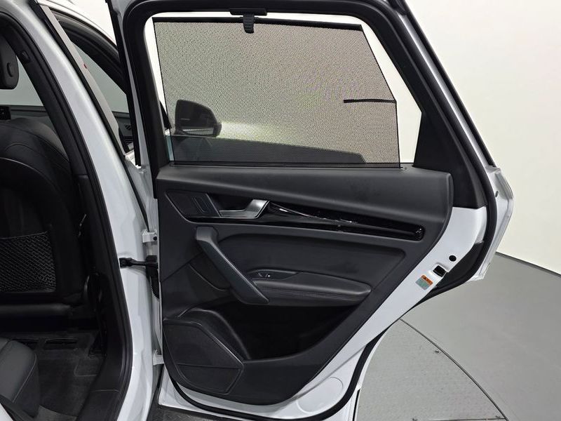 2021 Audi Q5 45 TFSI Quattro Premium photo 25