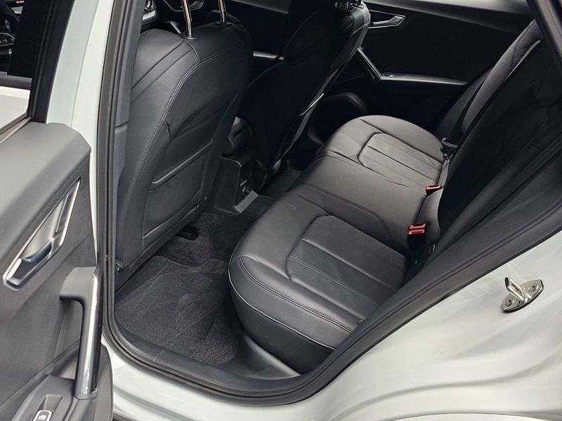 2023 Audi Q2 35 TDI Premium photo 12