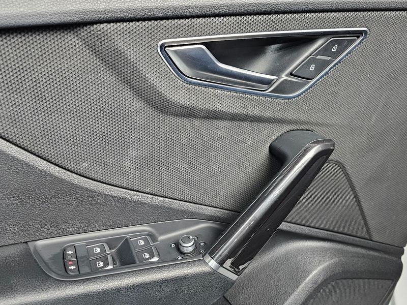 2023 Audi Q2 35 TDI Premium photo 18
