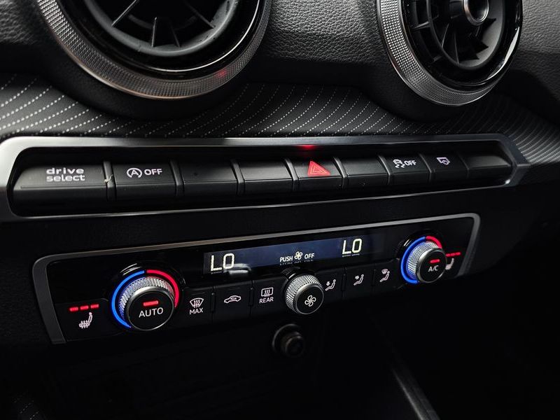 2023 Audi Q2 35 TDI Premium photo 29