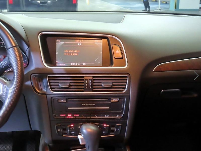 2012 Audi Q5 2.0 TDI Quattro 8R photo 11
