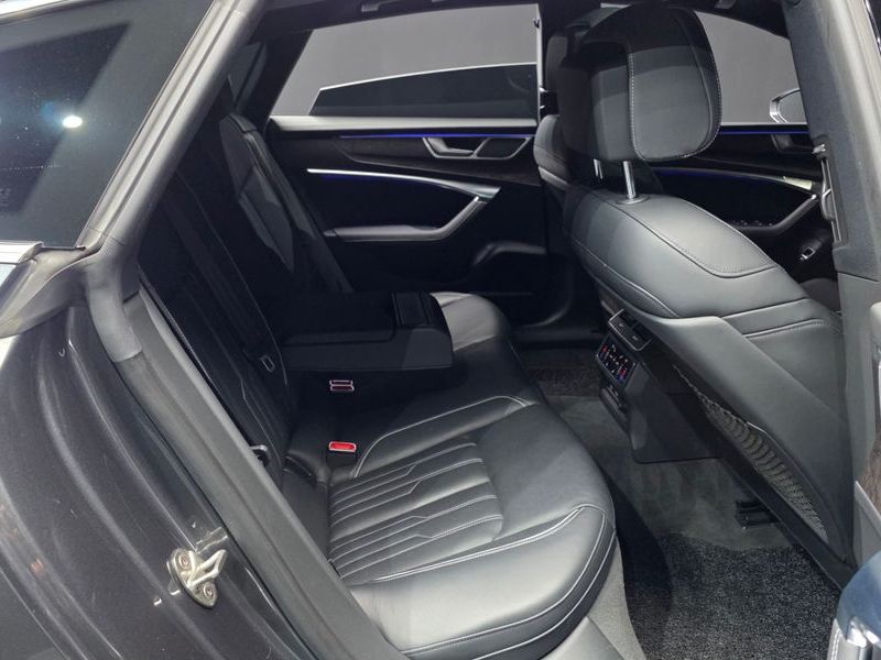 2021 Audi A7 55 TFSI Quattro Premium photo 12