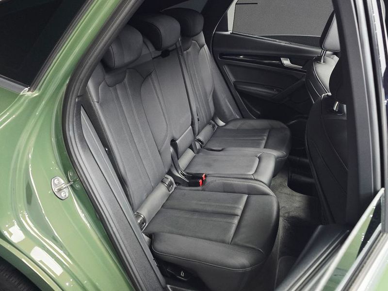 2022 Audi Q5 40 TDI Quattro Premium Sportback photo 11