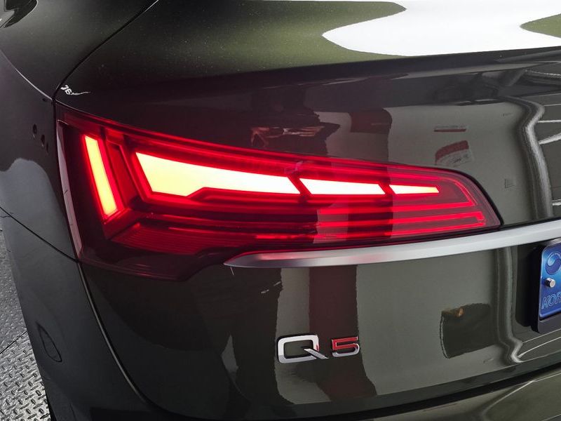 2022 Audi Q5 40 TDI Quattro Premium Sportback photo 23