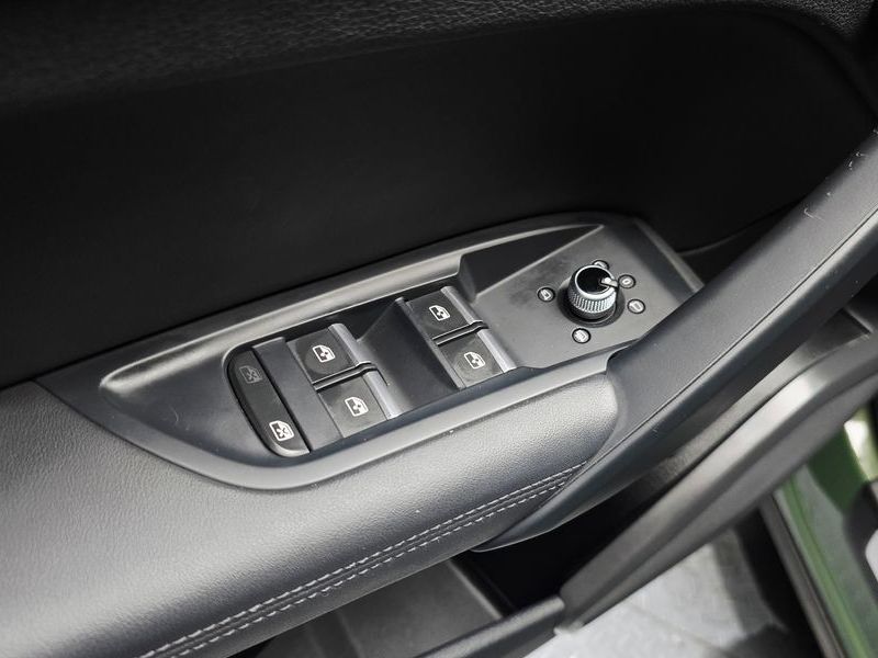 2022 Audi Q5 40 TDI Quattro Premium Sportback photo 30