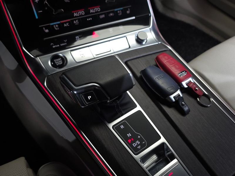 2022 Audi A7 55 TFSI Quattro Premium photo 9