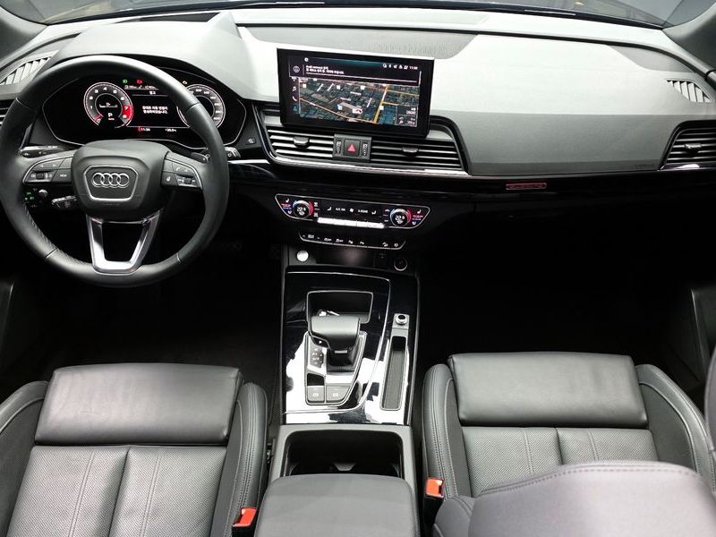 2021 Audi Q5 45 TFSI Quattro Premium photo 7
