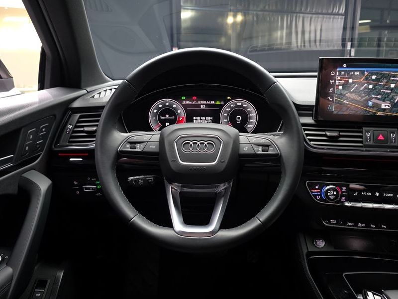 2021 Audi Q5 45 TFSI Quattro Premium photo 13