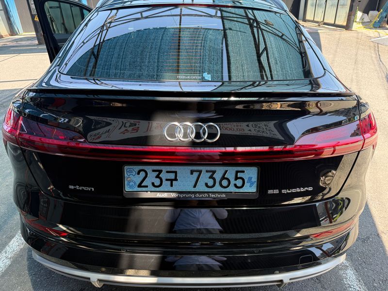 2022 Audi e-tron 55 Quattro Sportback photo 8