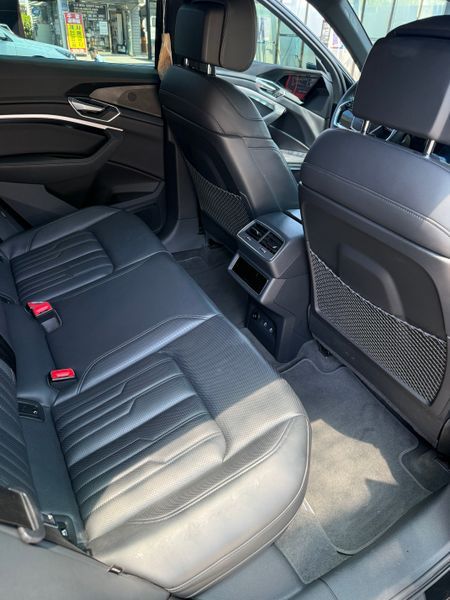 2022 Audi e-tron 55 Quattro Sportback photo 9