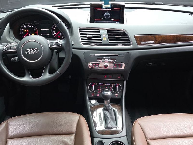 2016 Audi Q3 2.0 TFSI Quattro photo 7