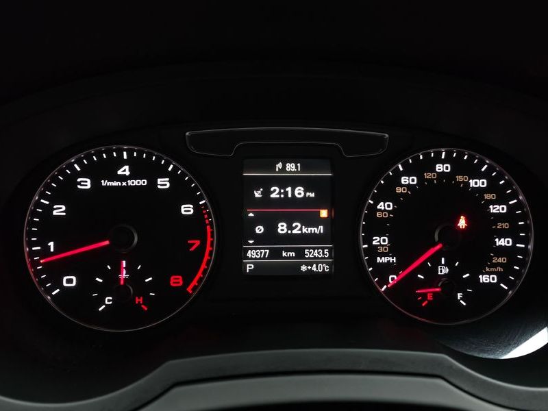2016 Audi Q3 2.0 TFSI Quattro photo 8