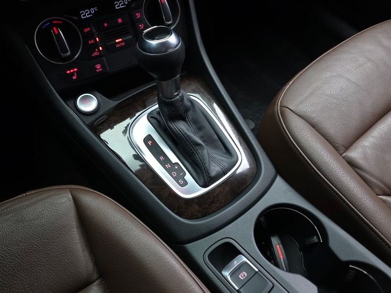 2016 Audi Q3 2.0 TFSI Quattro photo 9
