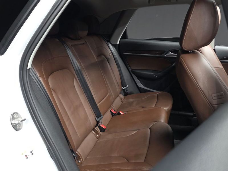 2016 Audi Q3 2.0 TFSI Quattro photo 12