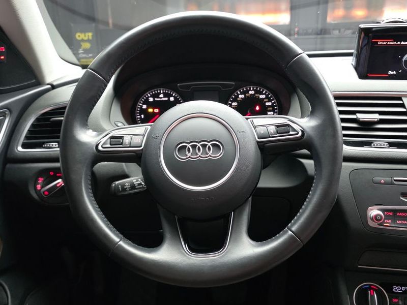 2016 Audi Q3 2.0 TFSI Quattro photo 13