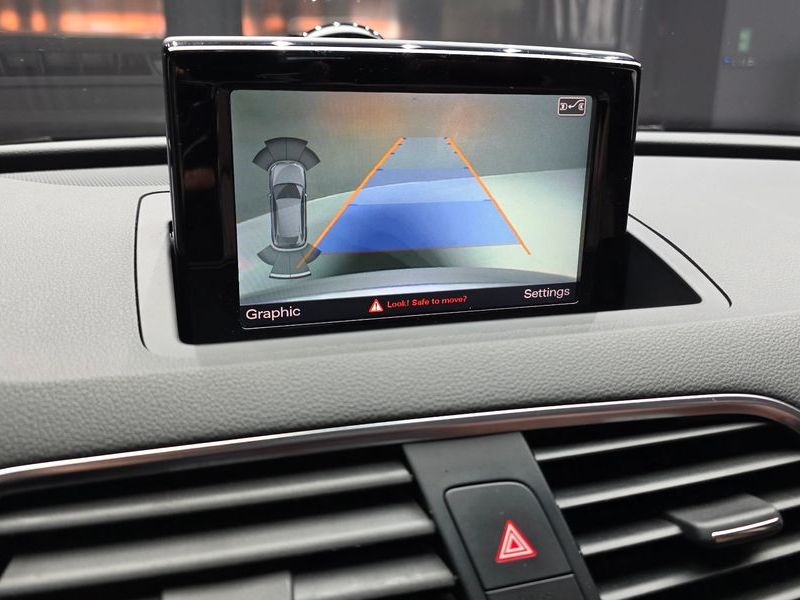 2016 Audi Q3 2.0 TFSI Quattro photo 14