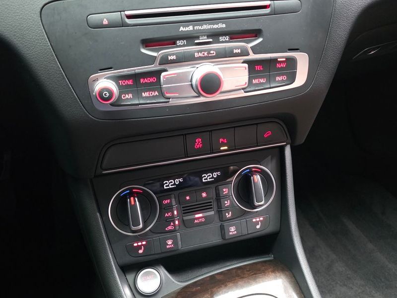 2016 Audi Q3 2.0 TFSI Quattro photo 16