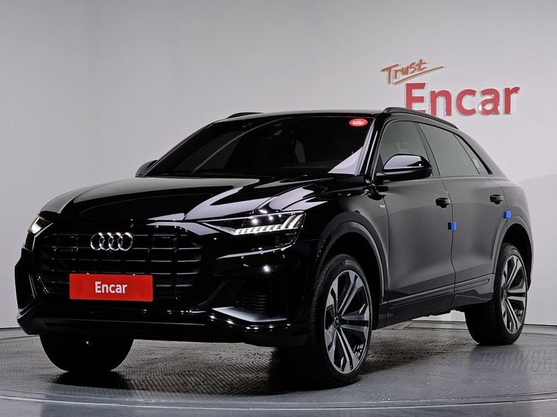2023 Audi Q8 55 TFSI Quattro Premium photo 1