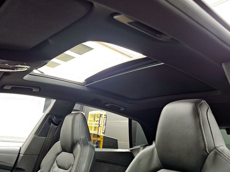 2023 Audi Q8 55 TFSI Quattro Premium photo 19