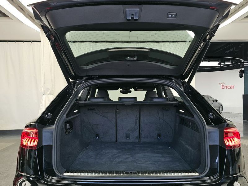 2023 Audi Q8 55 TFSI Quattro Premium photo 20
