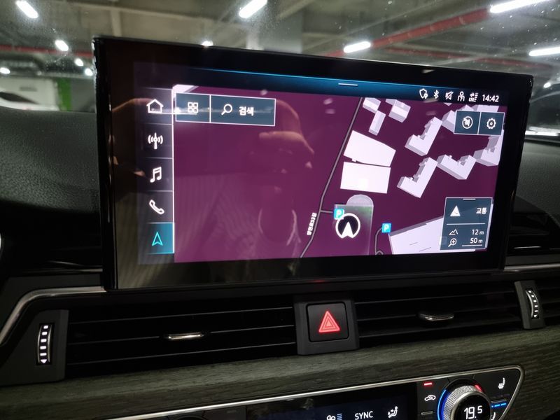 2023 Audi A4 40 TFSI Premium photo 13