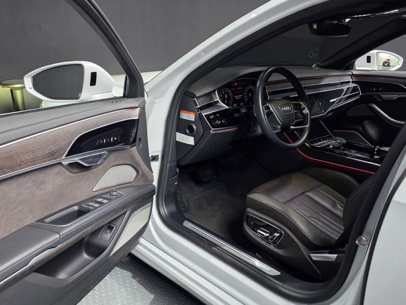 2023 Audi A8 55 TFSI Quattro Premium LWB photo 10