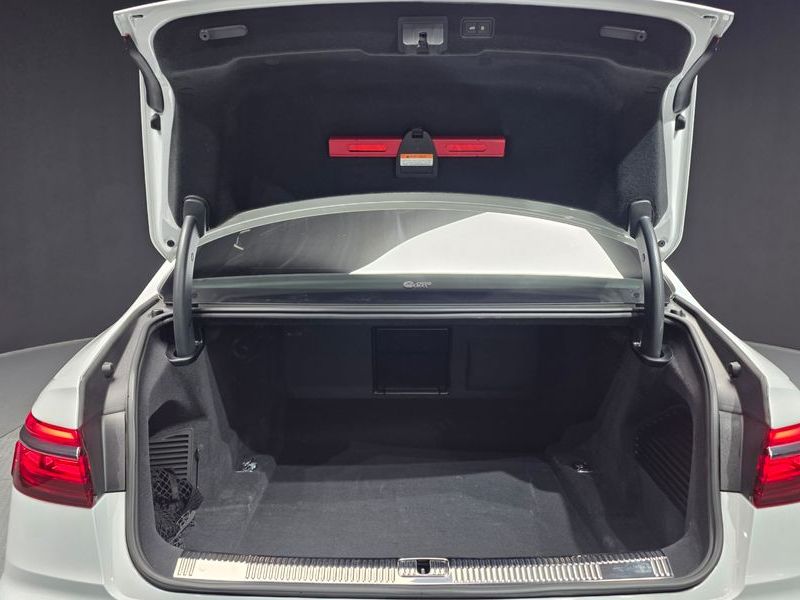 2023 Audi A8 55 TFSI Quattro Premium LWB photo 20