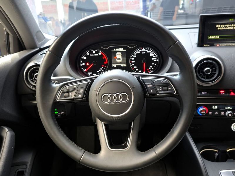 2018 Audi A3 40 TFSI 8V photo 13