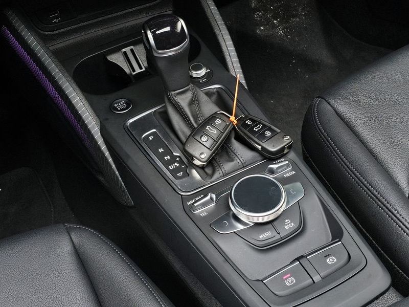 2023 Audi Q2 35 TDI photo 9
