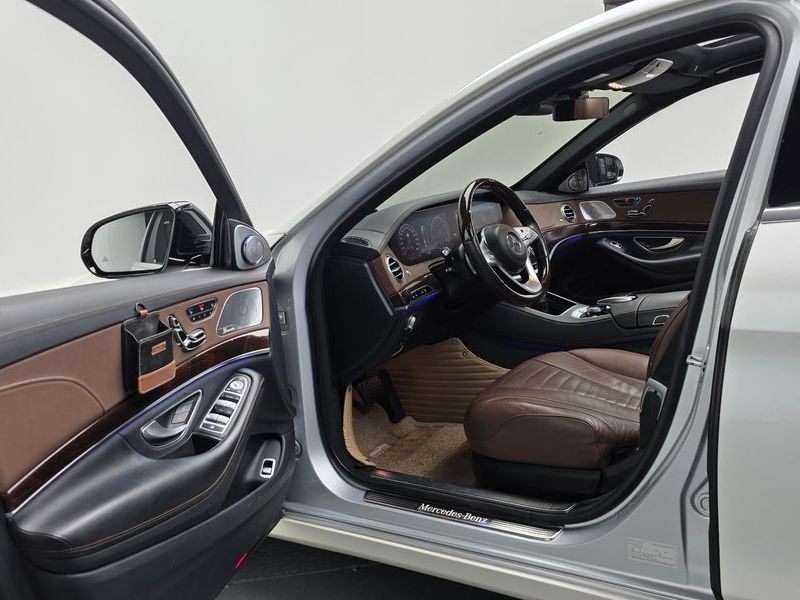 2018 Mercedes-Benz S-Class S560L 4MATIC photo 10
