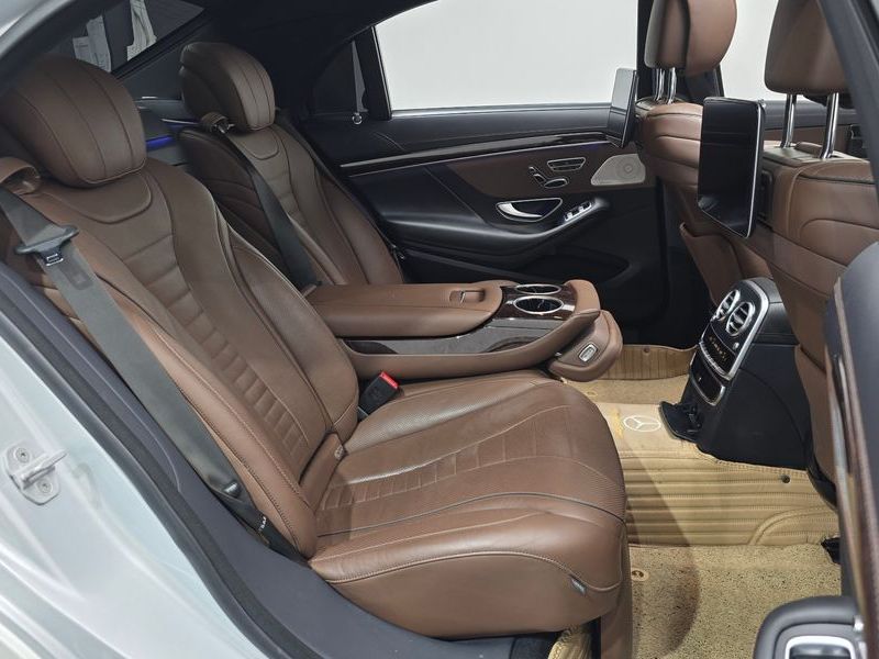 2018 Mercedes-Benz S-Class S560L 4MATIC photo 12