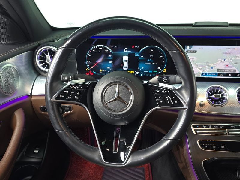 2021 Mercedes-Benz E-Class E350 4MATIC Avantgarde photo 13