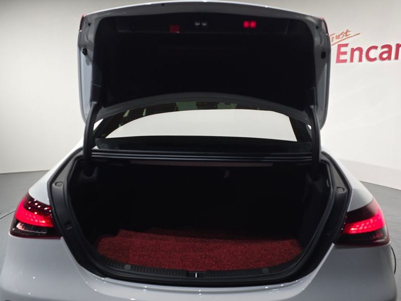 2021 Mercedes-Benz E-Class E350 4MATIC Avantgarde photo 18